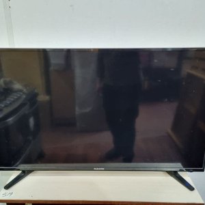 Lote siguiente: Televisor LED Panavox 40" con Control Remoto - Para Reparar