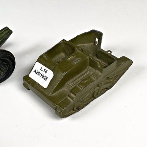 Lote de 4 Juguetes de Guerra: Tanque Incompleto y Cañones - imagen 5