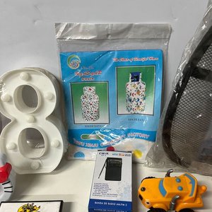 Lote Variado: 3 Termos de Acero Inoxidable, Cargador, Auriculares y Más - imagen 7
