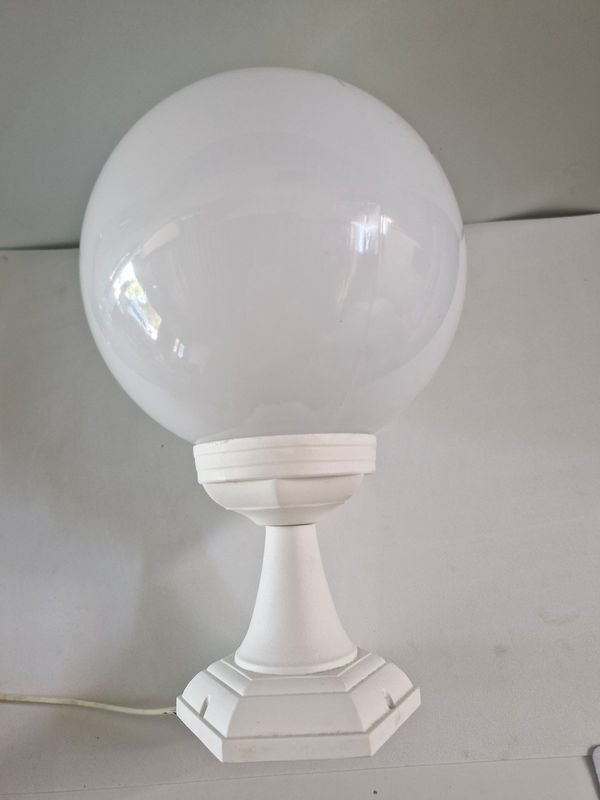 Lámpara cilíndrica blanca para decoración - imagen 3