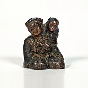 Escultura en Bronce: Anciano Oriental con Mono en el Hombro - imagen 2