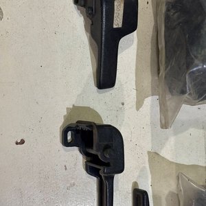 Manijas de Puerta de Plástico Negro - imagen 3