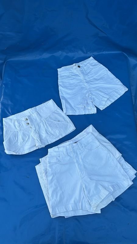 Ropa de Corte: Shorts Blancos - imagen 2