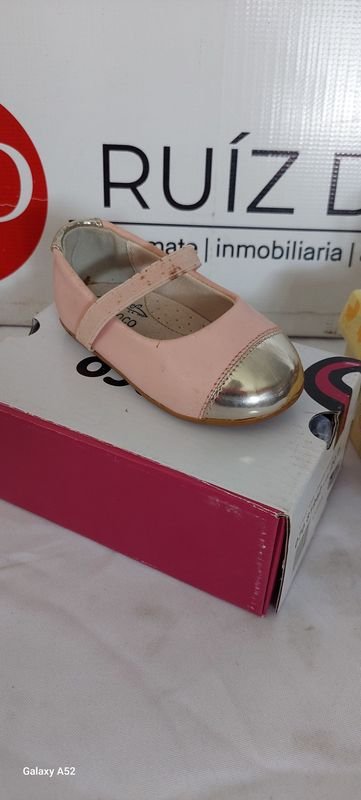 Zapatillas para bebé B4-2 Calzado Talle 21 - imagen 3