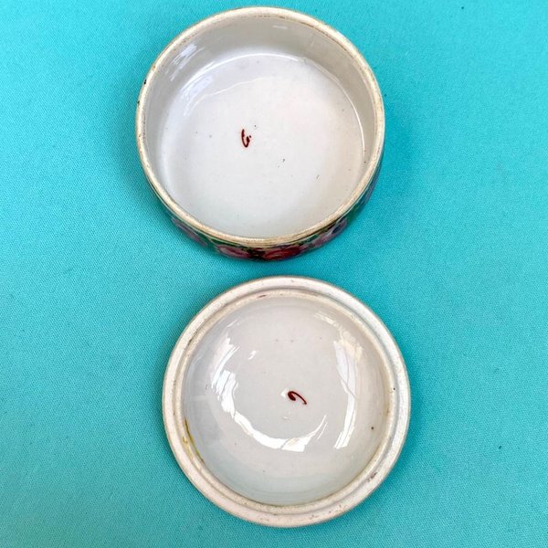 Colección de artículos antiguos de porcelana y bronce - imagen 4
