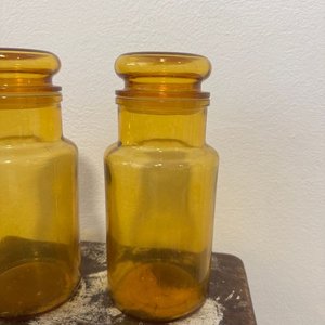 Par de Frascos de Vidrio Ambar con Tapa - imagen 3