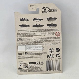 Hot Wheels 50 Aniversario Twin Mill Negro y Dorado - imagen 3