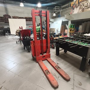 Lote anterior: Autoelevador Manual Rojo para Carga y Descarga