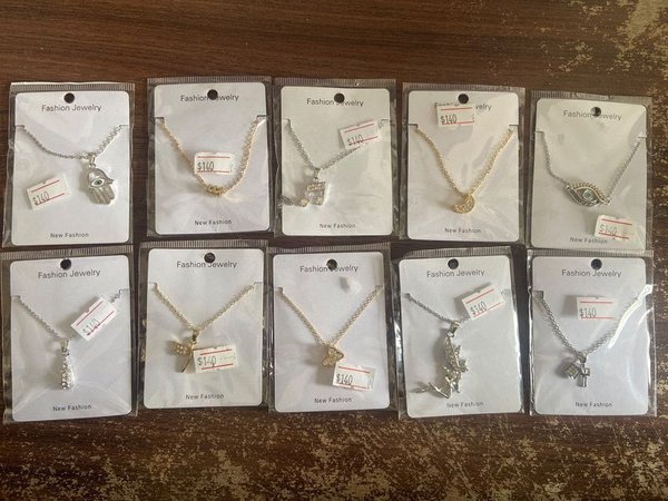 Lote X10 Bijouterie Surtida con Dijes Variados