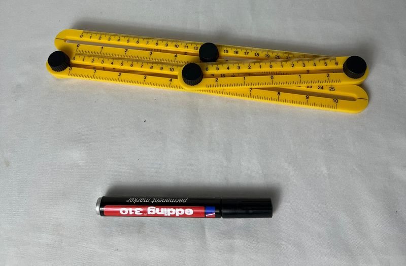 Regla Plegable Multiuso Amarilla para Ángulos