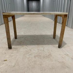 Lote anterior: Mesa Decorativa Blanca con Patas de Madera