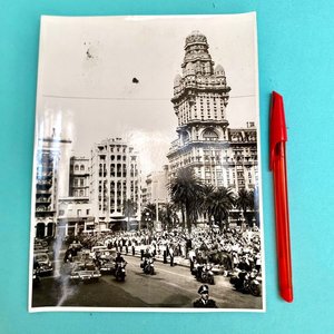 Lote anterior: Fotografía Presidencial Marzo 1960 Montevideo Gran Tamaño