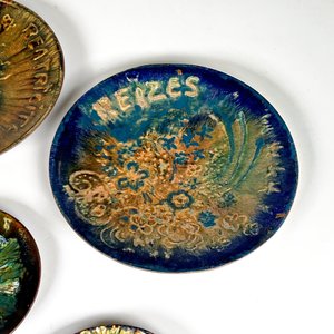 Seis Centros Decorativos en Cobre y Esmalte, Dos Tamaños - imagen 2