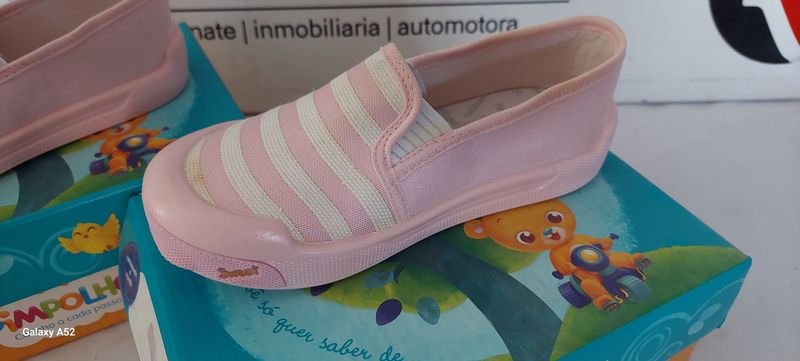 Calzado de Plástico para Hombre y Mujer - imagen 2