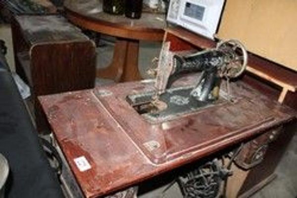 Maquina de coser Singer en buen estado - imagen 2