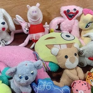 Lote de 18 Peluches Variados: Personajes Infantiles y Animales - imagen 7