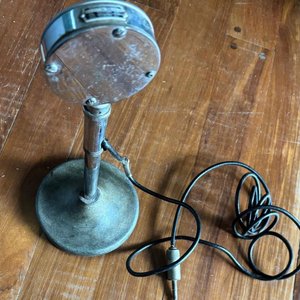 Micrófono antiguo de mesa marca Astatic, modelo D-104 - imagen 1
