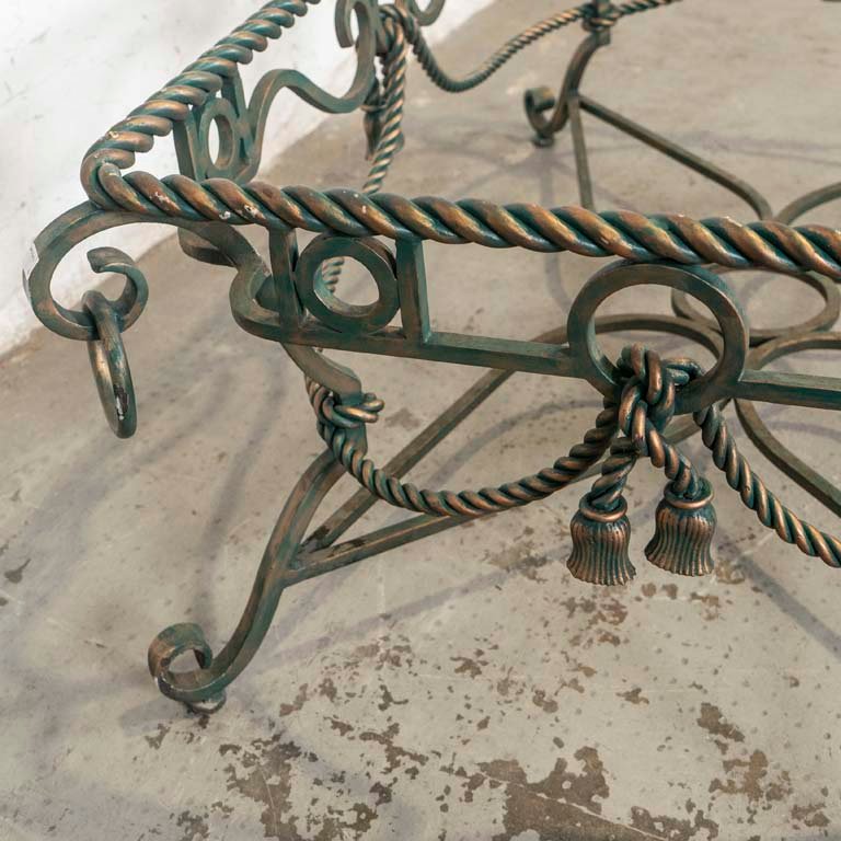 Base de hierro para mesa de living con detalles en la pátina - imagen 3