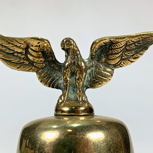 Campanilla de Bronce con Agarradera de Águila - imagen 2