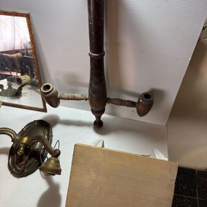 Lote de Artefactos de Iluminación, Espejo y Adornos Antiguos - imagen 7