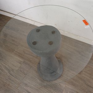 Mesita Auxiliar con Base de Hormigón y Tapa de Vidrio - imagen 5