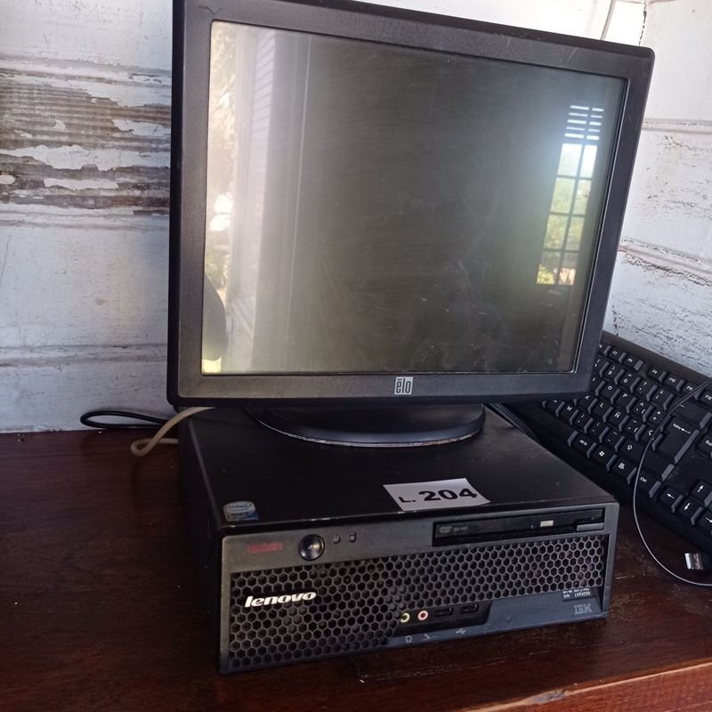 Lote siguiente: Computadora de torre Lenovo + Monitos Elo y Teclado