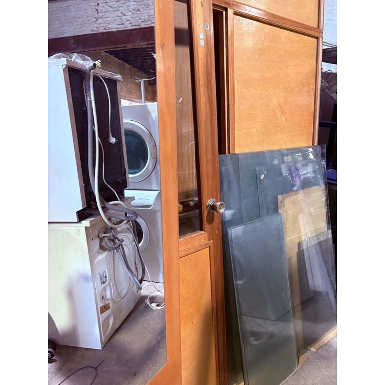 Puerta con espejo y mampara divisoria - imagen 2