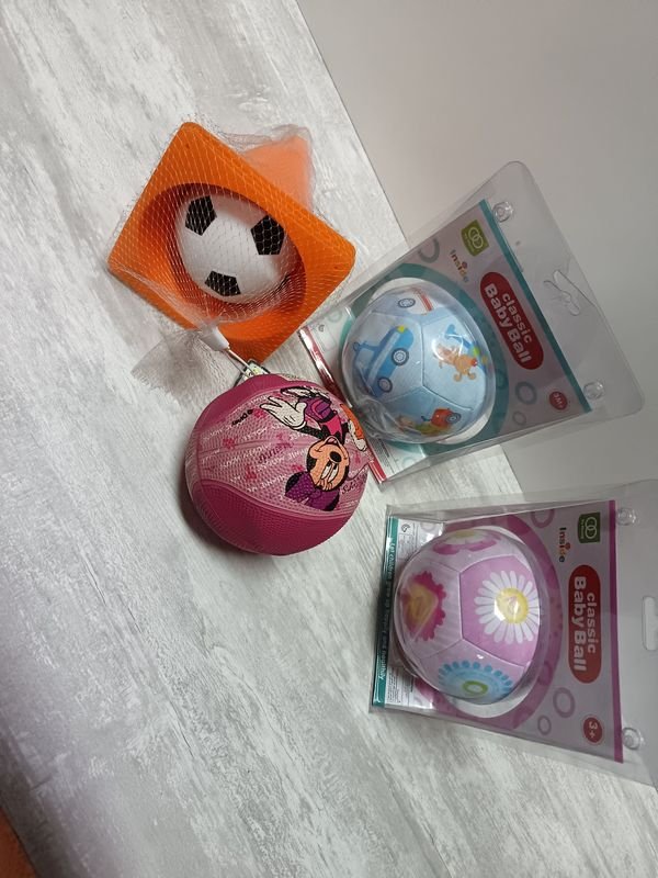 Lotes de Pelotas Chicas y Conos para Niños - imagen 2