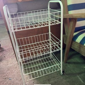 Lote siguiente: Canasto Organizador Metálico Blanco con Ruedas