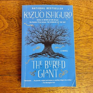 El Gigante Enterrado de Kazuo Ishiguro - Novela en Español - imagen 2