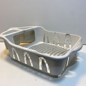 Escurridor de Platos Blanco y Dispensador de Jabón Negro de Plástico - imagen 6