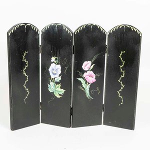 Lote anterior: Biombo Chico Decorado con Flores Pintadas