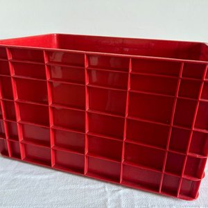 Cajón Plástico Rojo Lechero Industrial 48x33cm - imagen 1