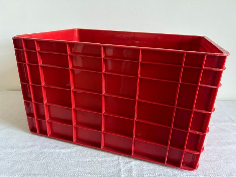 Cajón Plástico Rojo Lechero Industrial 48x33cm