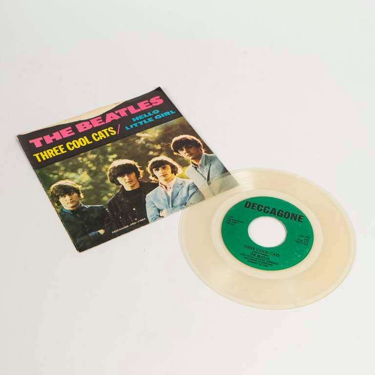 Disco Vinilo Single The Beatles "Three Cool Cats" Decca Promocional Edición Inglaterra