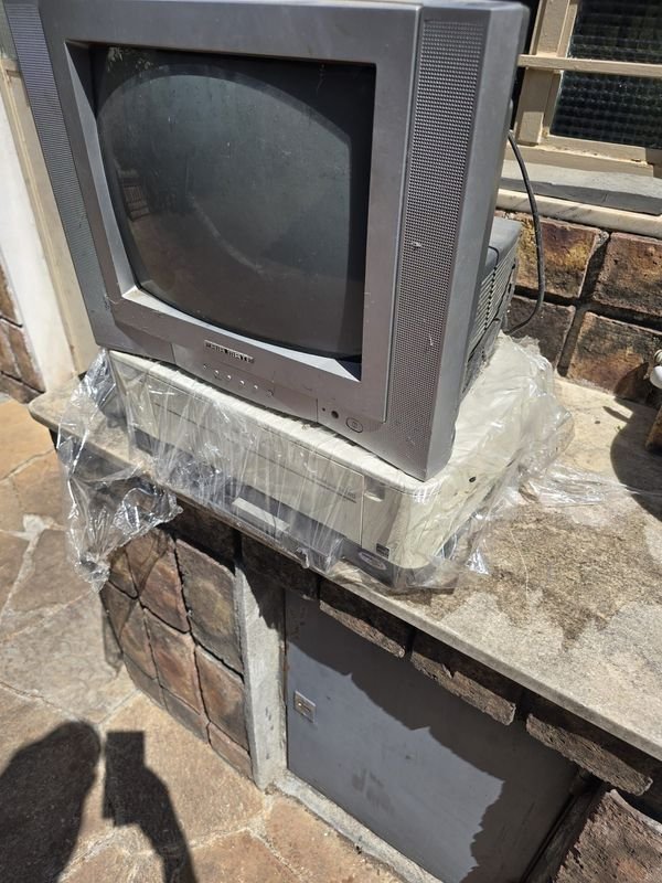 TV y IMPRESORA - Equipos electrónicos para la venta - imagen 2