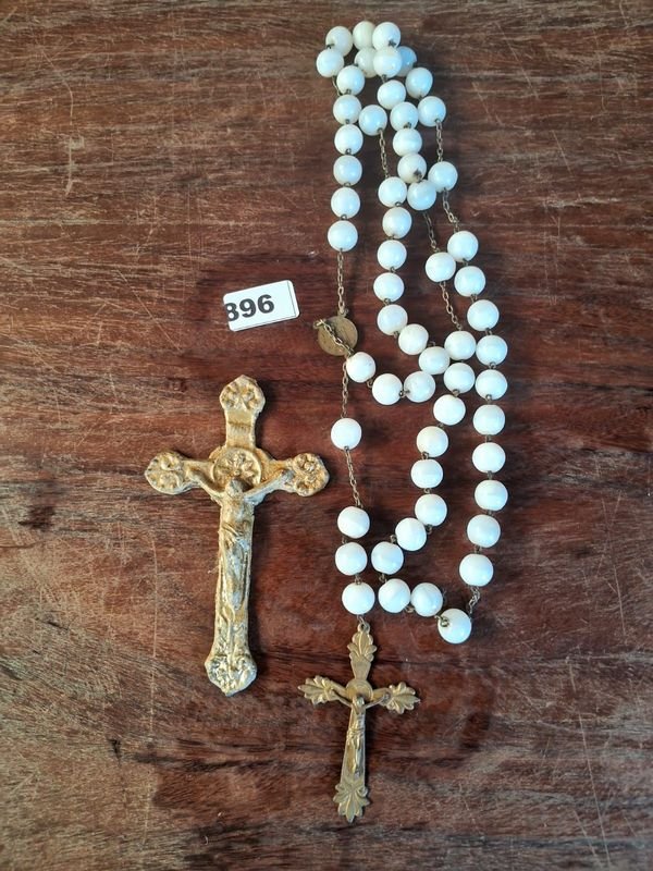 Lote siguiente: Rosarios con cruz y perlas