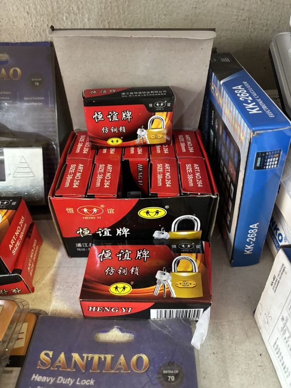 Cajas de candados y combinación de candado - imagen 1