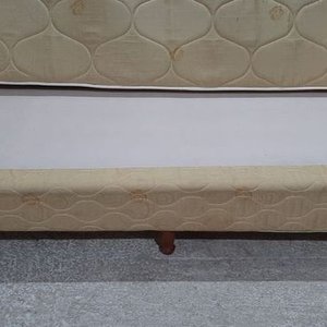 Sommier de 1 Plaza Amarillo con Base - imagen 2
