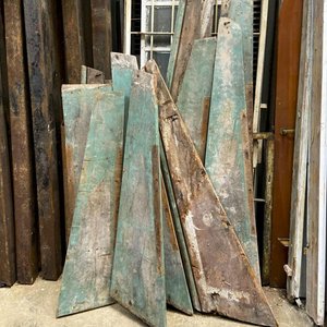 Trece Escalones de Madera Rústica con Pátina Turquesa - imagen 1