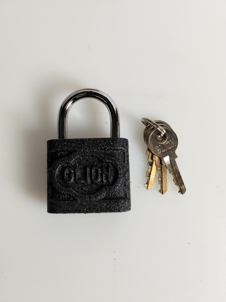 Pack de 24 Candados Negros de 40 mm con Llaves