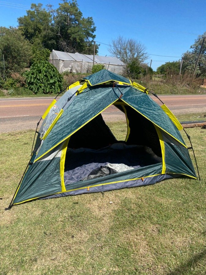 CARPA DE CAMPO 4 PERSONAS CON MOSQUITEROS Y DOBLE PUERTA