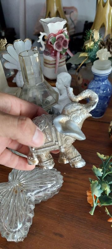 Colección de adornos decorativos y objetos para el hogar - imagen 10