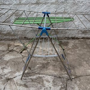 Tabla de Planchar Verde y Tendedero Plegable Metálico - imagen 6