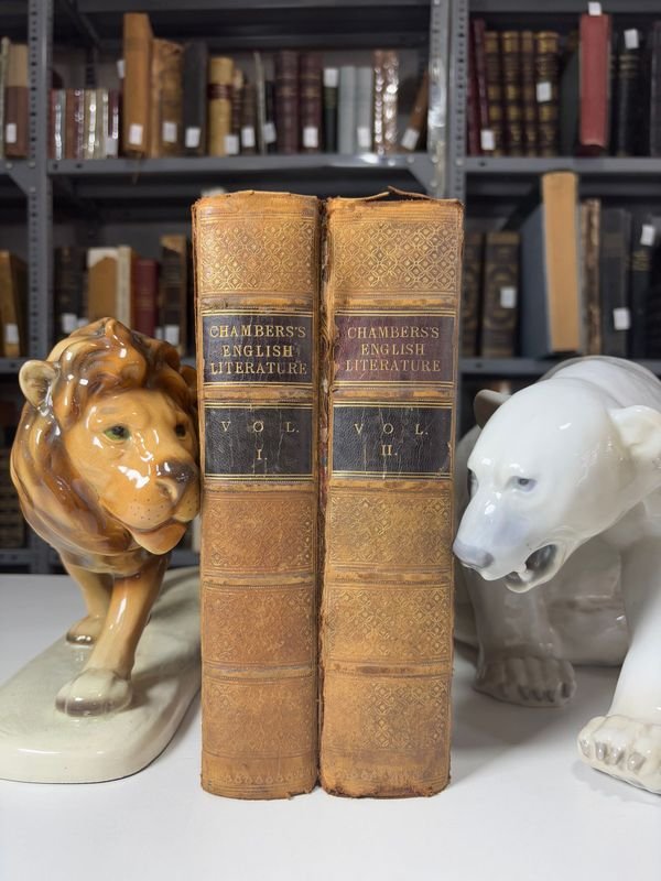 Lote siguiente: Enciclopedia de Literatura Inglesa en 2 Volúmenes por Robert Chambers 1858
