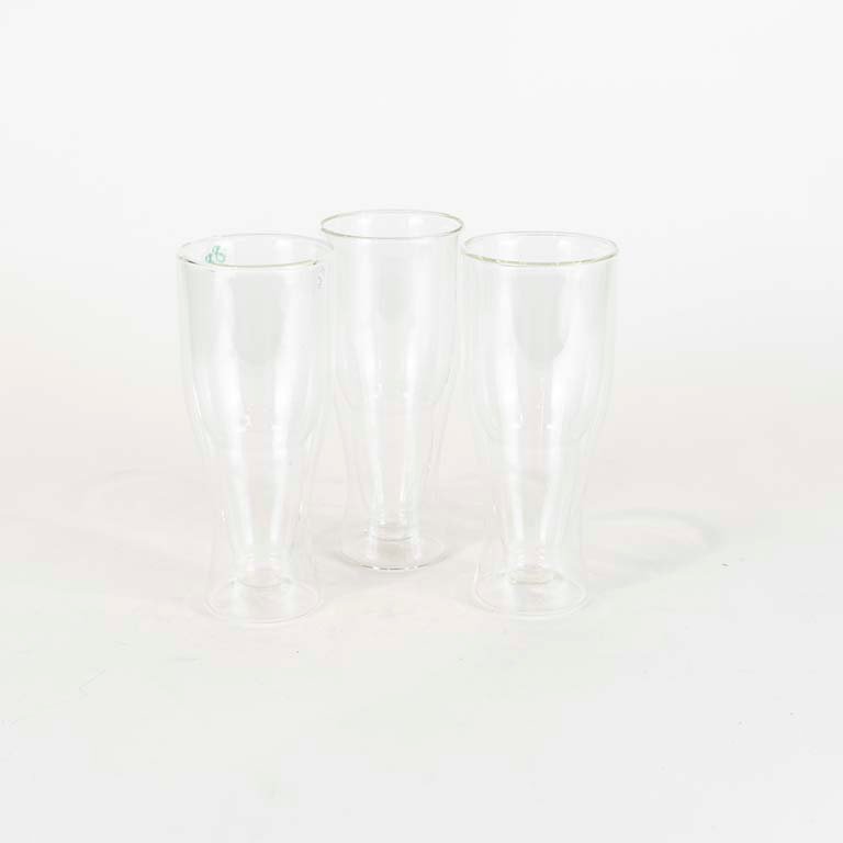 Lote siguiente: Tres vasos de vidrio Bugatti doble - Medidas: 19cm