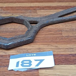 Llave de Tuerca Octogonal Antigua de Hierro Fundido - imagen 1