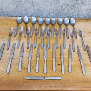 Lote anterior: Cubiertos de Acero Inoxidable Marca "Made in Argentina"