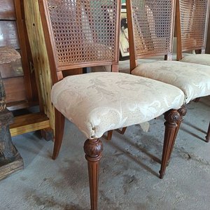 lote de 4 sillas estilo ingles , alguna puede estar un poco floja - imagen 5