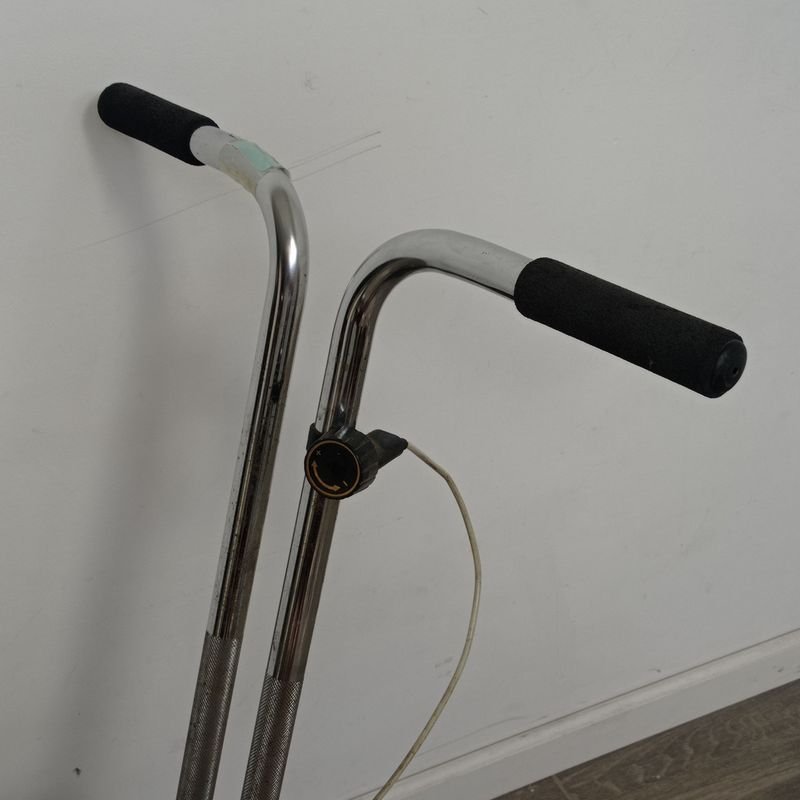 Bicicleta de repuesto fija toda metálica - imagen 5